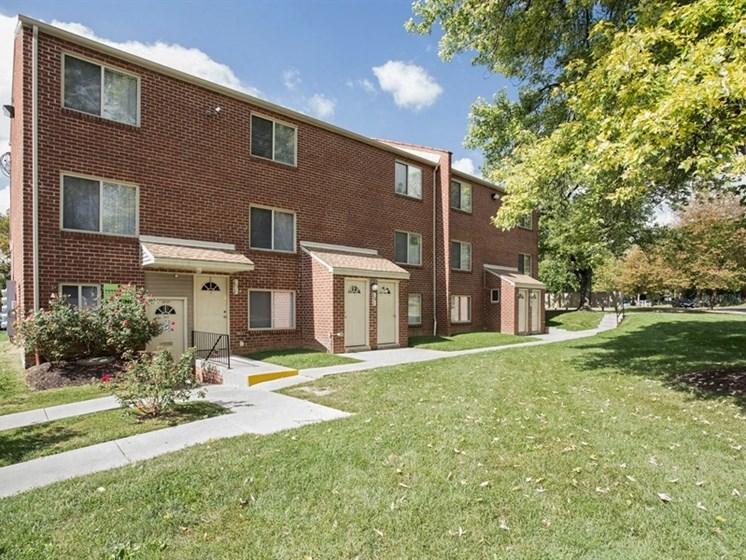 Pangea Oaks Apartments in Baltimore, MD
