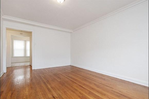 Pangea Chicago Lawn Apartments for rent | 6238 S Western Ave Living Area