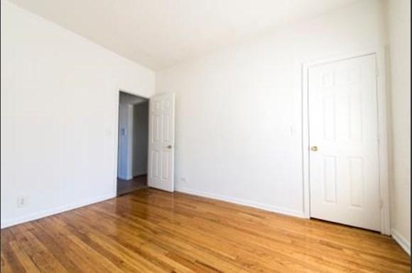 7400 S Yates Blvd Apartments Chicago Bedroom
