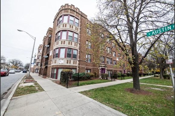 737 N Austin Blvd Apartments Chicago Exterior
