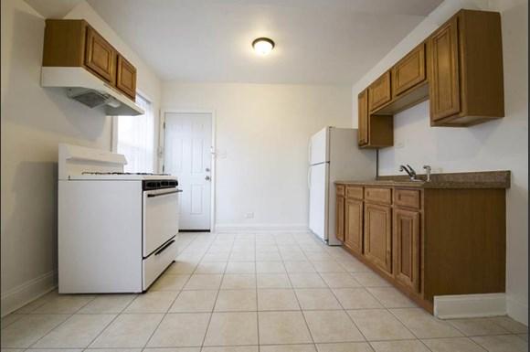 11111 S Vernon Ave Apartments Chicago Kitchen