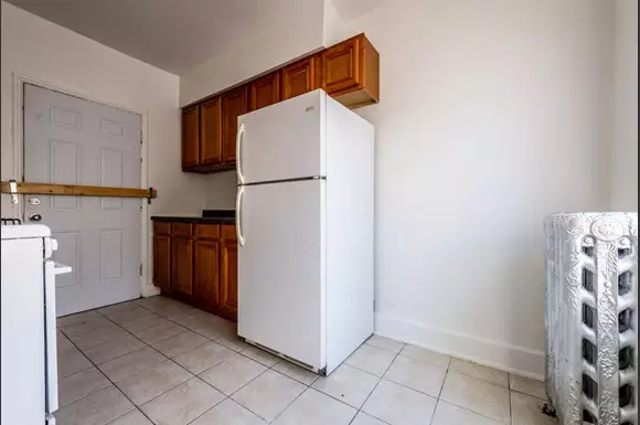 Kitchen of 7941 S Marquette Apartments in Chicago