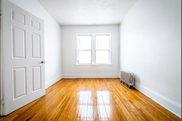 South Shore Apartments for rent in Chicago | 7003 S Harper Bedroom