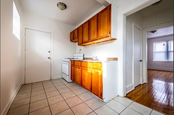 South Shore Apartments for rent in Chicago | 7003 S Harper Kitchen