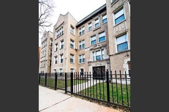8051 S Ingleside Ave Apartments Chicago Exterior
