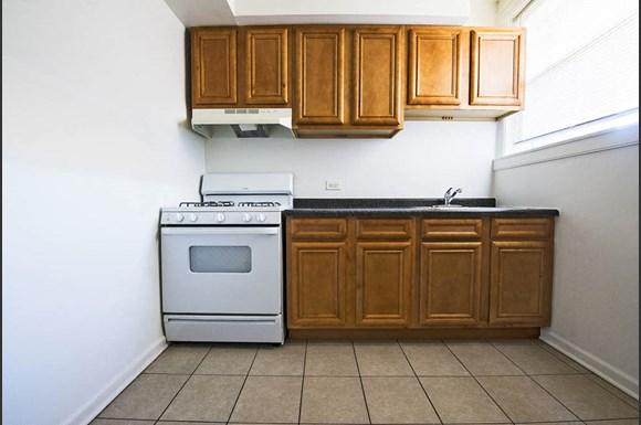 8056 S Drexel Ave Apartments Chicago Kitchen