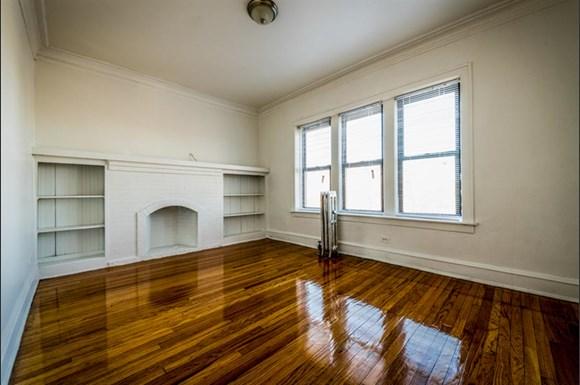 6400 S Rockwell St Apartments Chicago Living Room