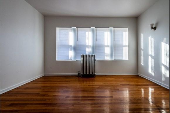 Living Room | 6923 S Indiana Ave Apartments | Pangea Real Estate