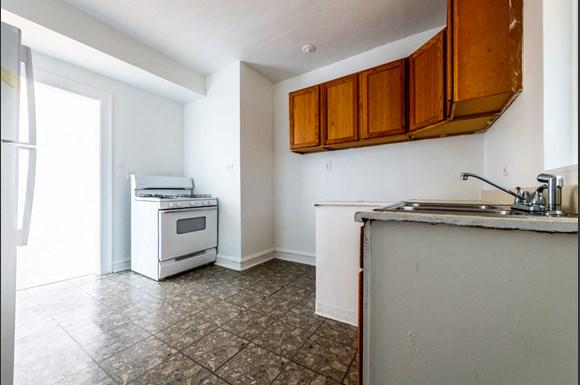 Chicago Apartments for rent in Pullman | 10908 S Vernon Kitchen