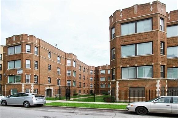 1742 E 72nd St Apartments Chicago Exterior