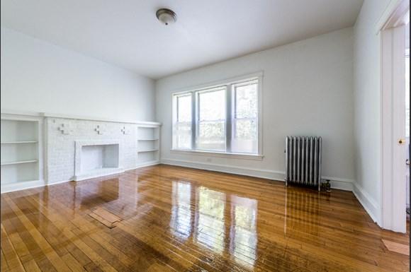 Auburn Gresham Chicago Apartments for Rent | 7755 S Sangamon Living Room