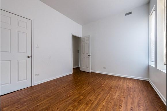 Bronzeville Apartments for rent in Chicago | 4820 S Michigan Ave Bedroom