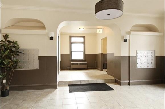 6751 S Jeffery Blvd Apartments Chicago Lobby