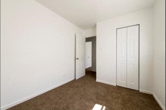 Pangea Lakes 13300 S Indiana Ave Apartments Chicago Bedroom