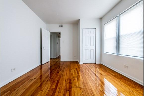 Bedroom 1123 N Lawler Ave Apartments Chicago