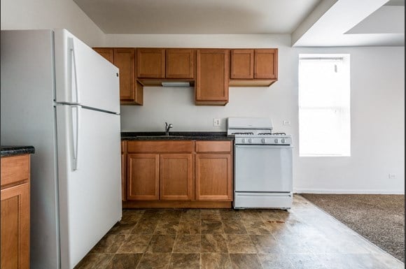Washington Park Apartments for rent in Chicago | 6224 S Martin Luther King Dr Kitchen