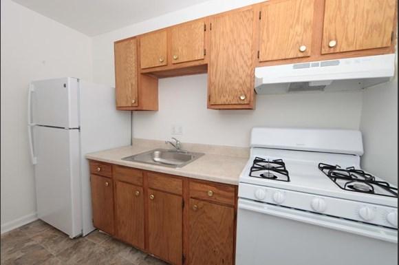2601 Garrison Blvd Apartments Baltimore Kitchen