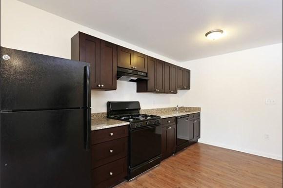 3900 Gwynn Oak Apartments Baltimore Kitchen