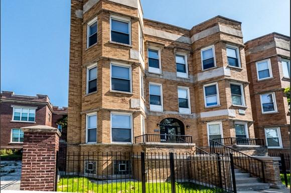 Kenwood Apartments in Chicago | 1030 E 47th St