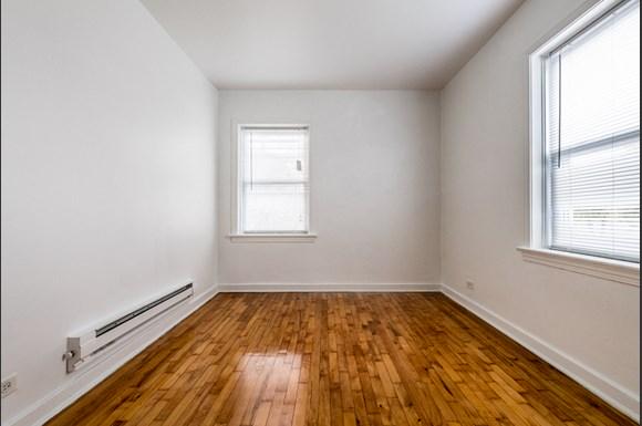 Washington Park apartments for rent in Chicago | 6125 S Wabash Bedroom