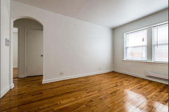 Washington Park apartments for rent in Chicago | 6125 S Wabash Living Room