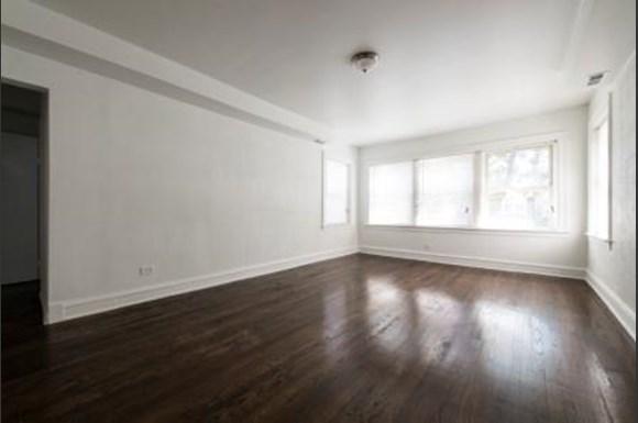 7954 S Justine St Apartments Chicago Living Room