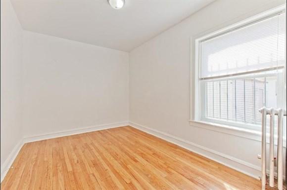 11932 S Stewart Ave Apartments Chicago Bedroom