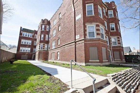 11932 S Stewart Ave Apartments Chicago Exterior