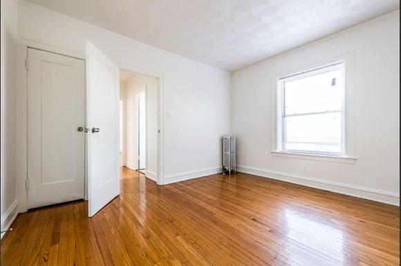 Chatham Apartments for rent in Chicago | 7939 S Dobson Ave Bedroom