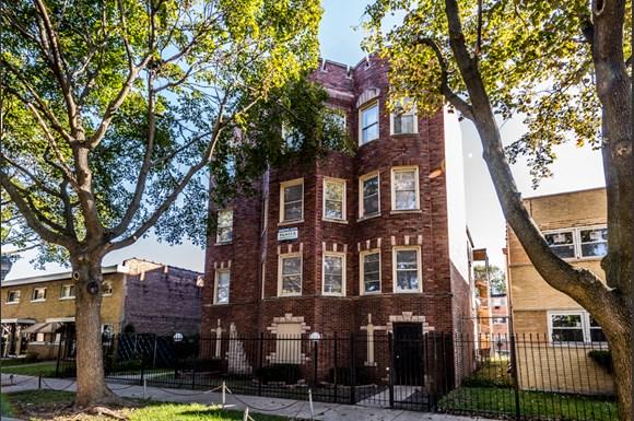 Chatham Apartments for rent in Chicago | 7939 S Dobson Ave