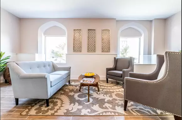Washington Plaza Apartments in Austin | 5501 W Washington | Lobby