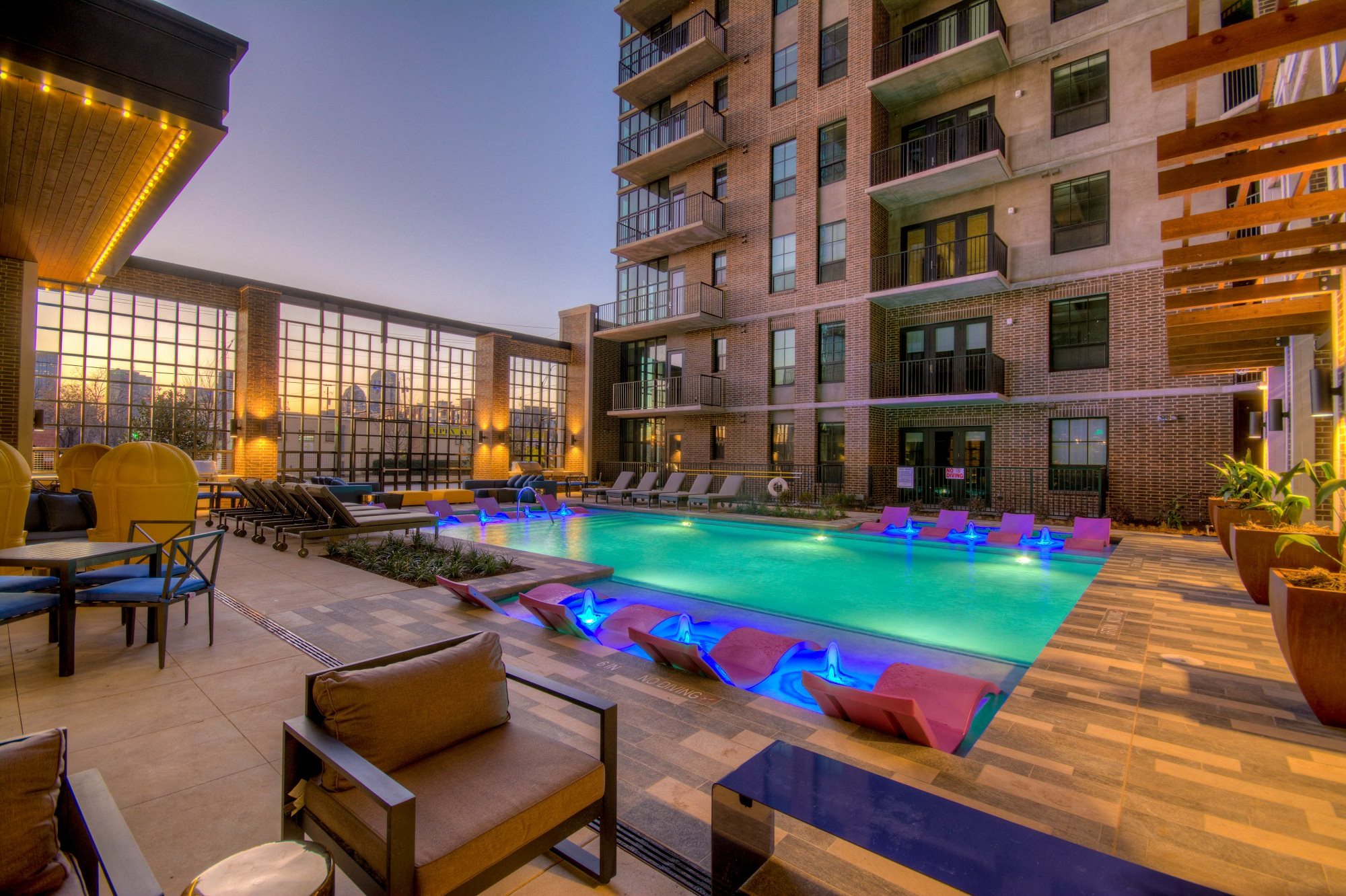 Deep Ellum Luxury Apartments The Case Building Downtown Dallas