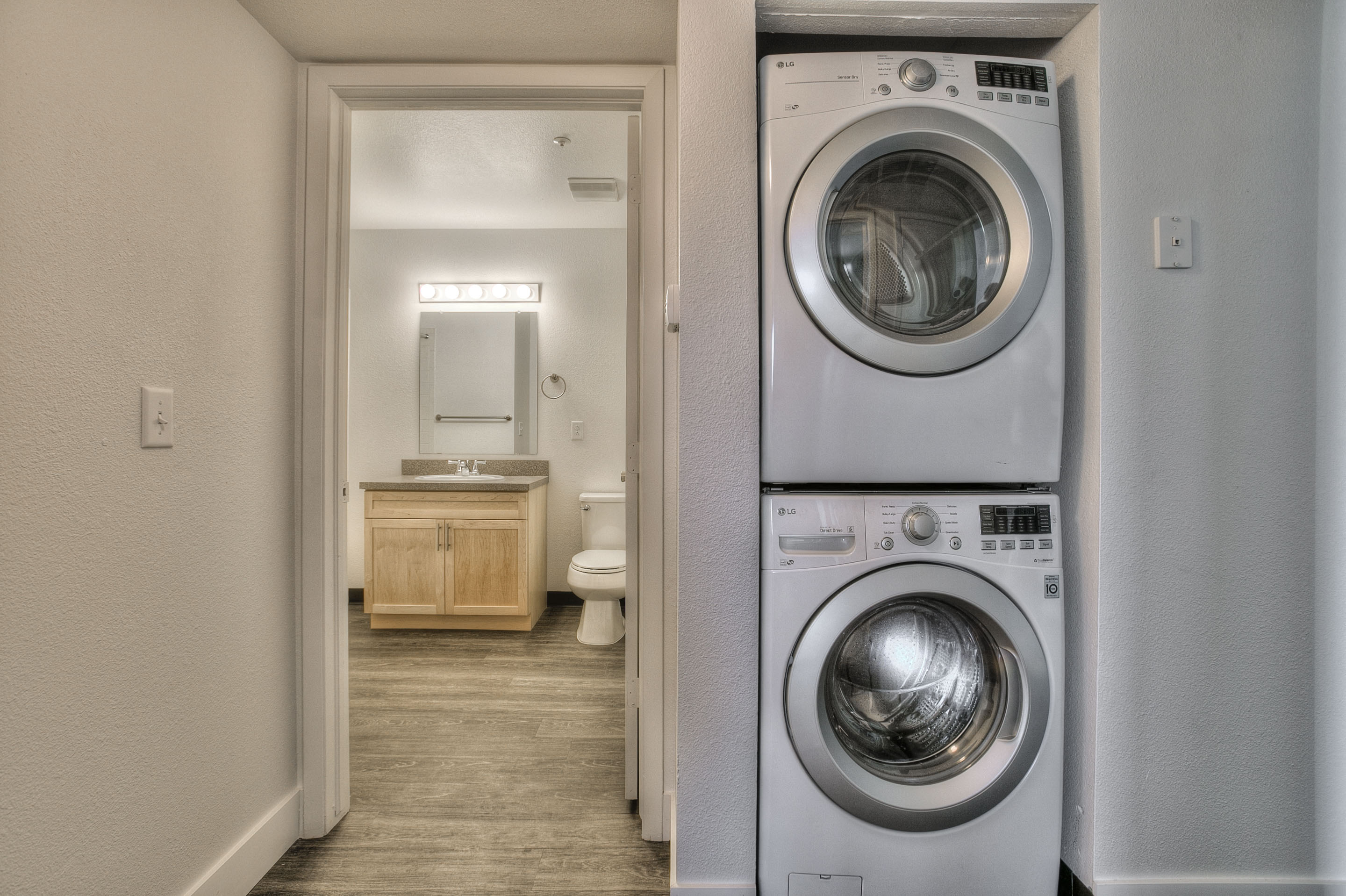 Village on Shields - Richmond bathroom and washer/dryer combo
