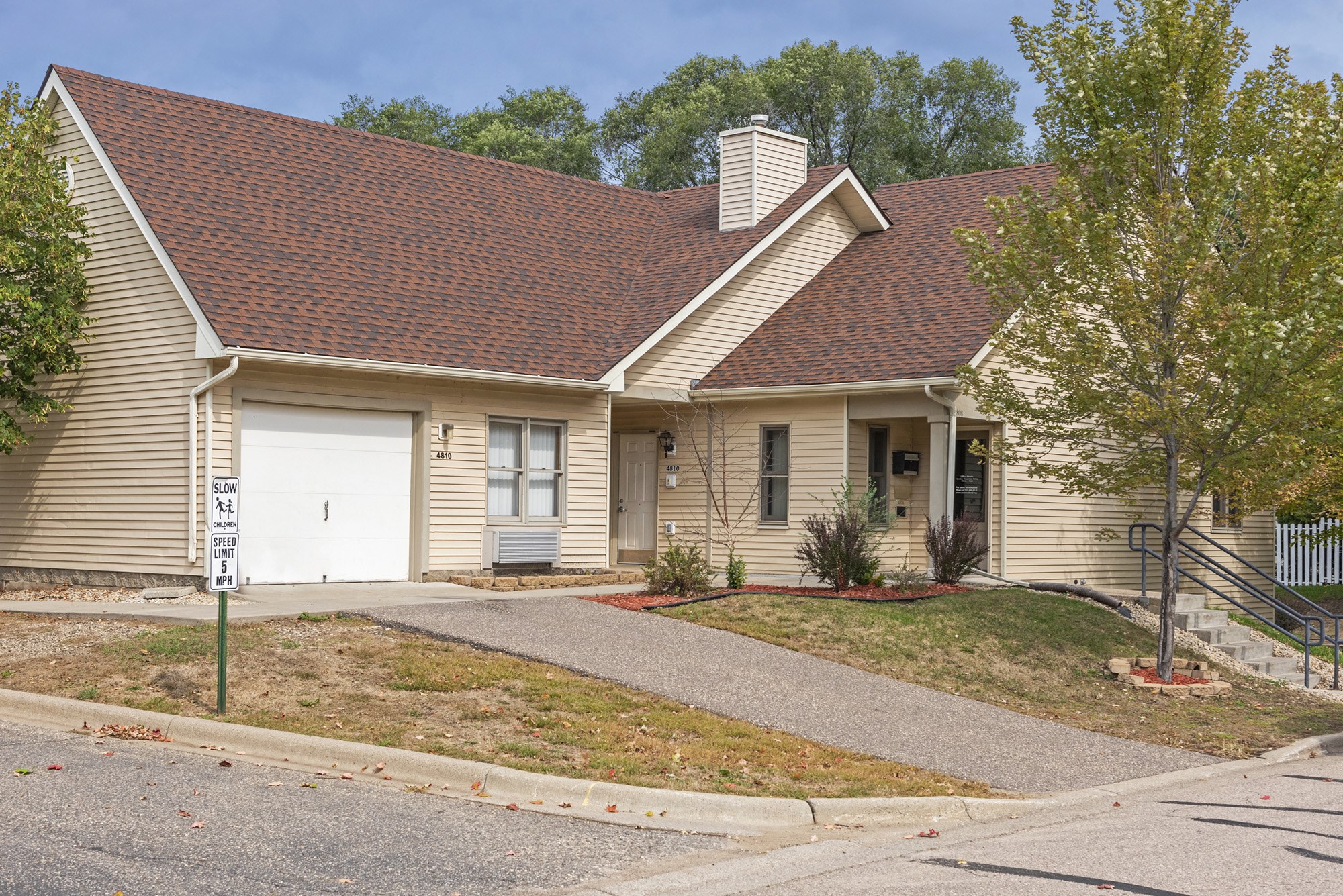 Photos and Video of Bloomington Family Townhomes in Bloomington, MN