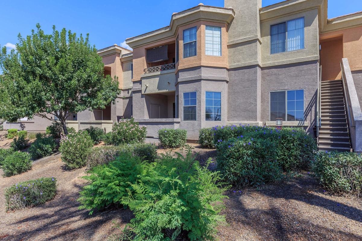 Photos and Video of Solana Luxury Condominium Rentals in Gilbert, AZ