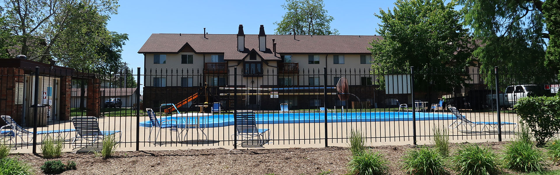 Chateau Knoll Apartments in Bettendorf, IA RENTCafe