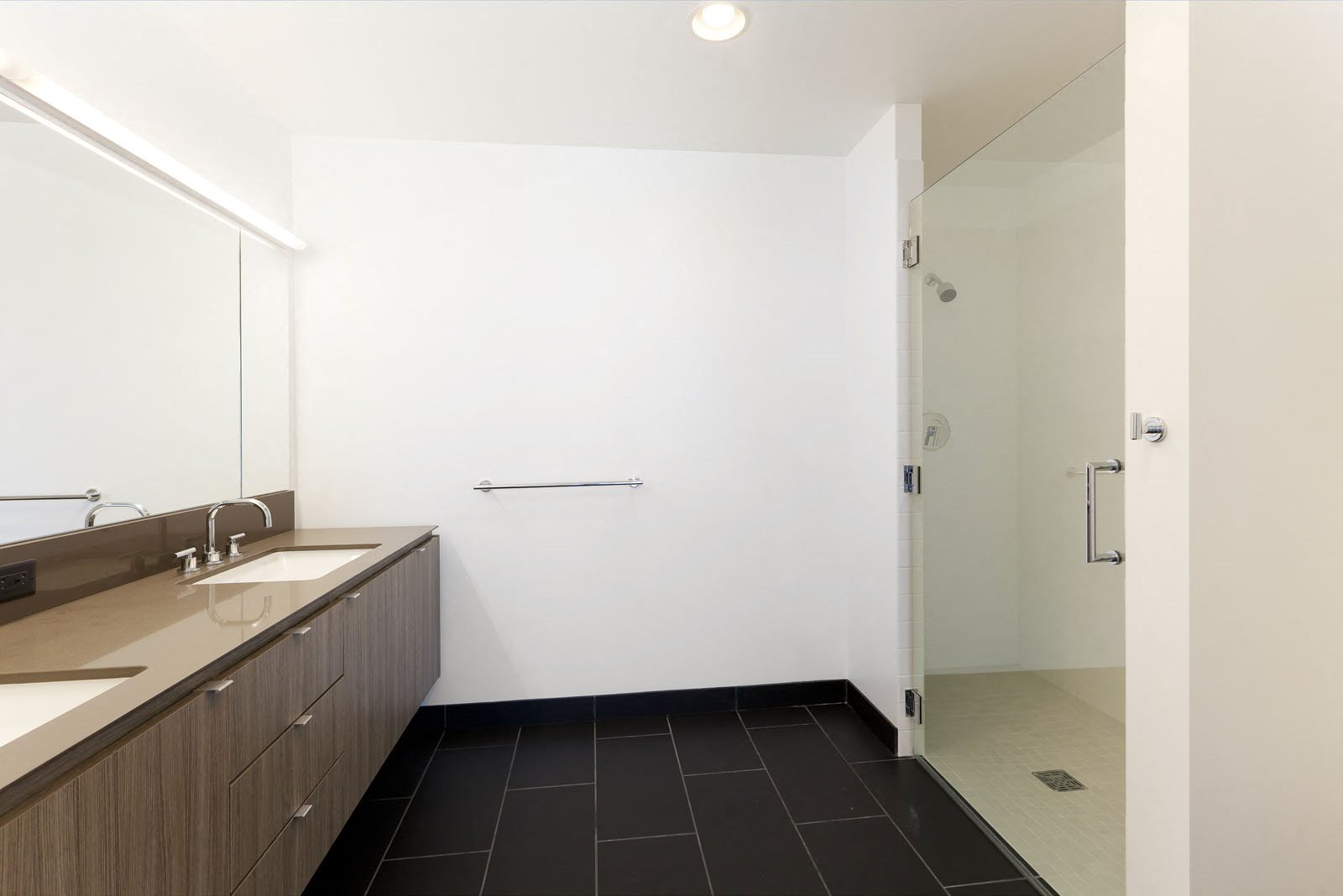Gallery Photo 9