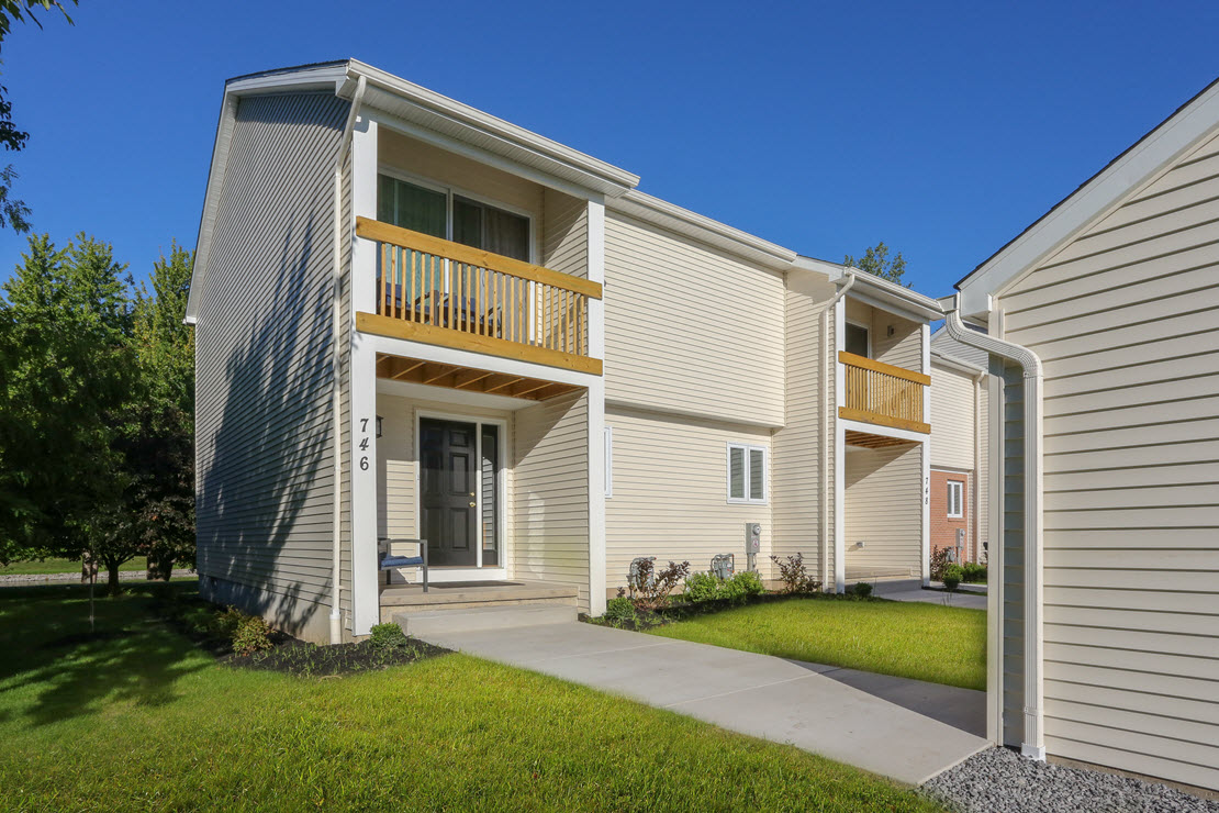 Photos and Video of Robin Road Townhouses in Amherst, NY