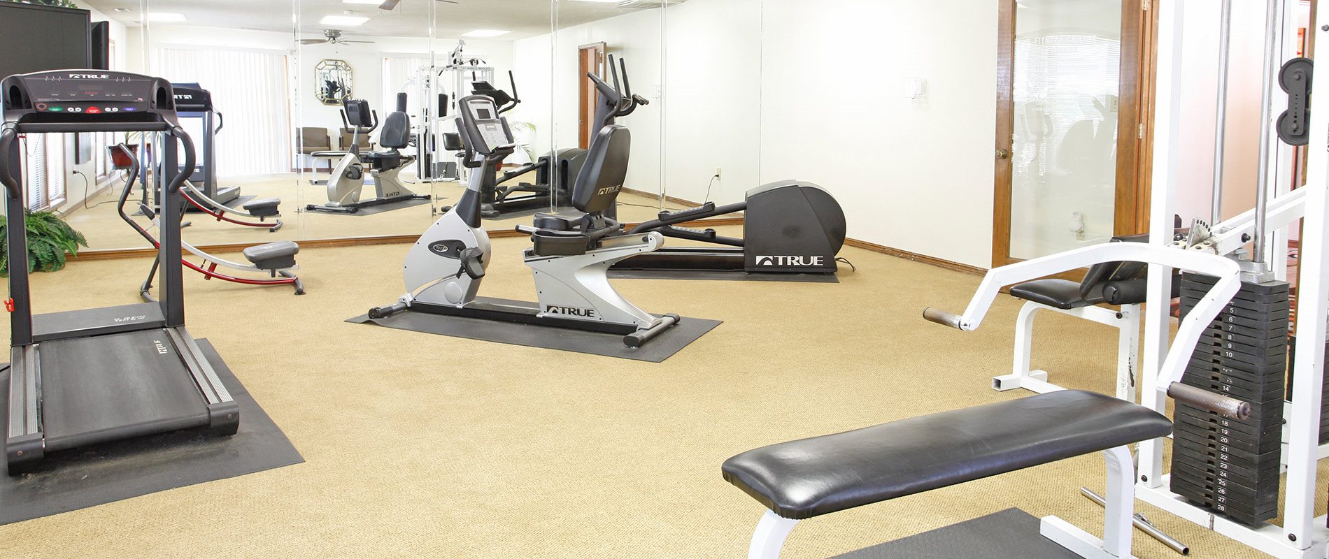 Lakeside Village I/II Apartments in Fayetteville, AR