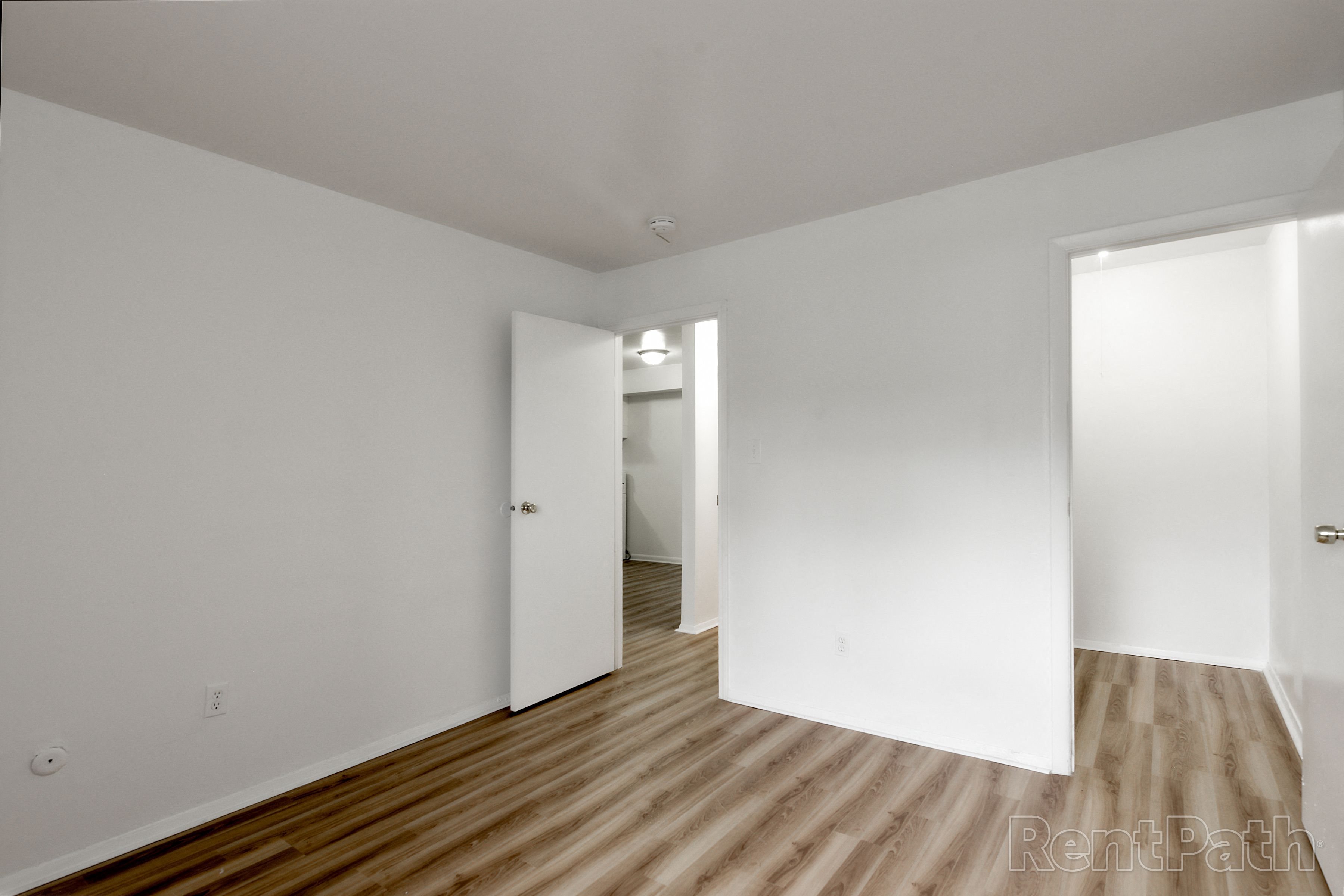 Tiberon Trails Apartments in Merrillville, IN