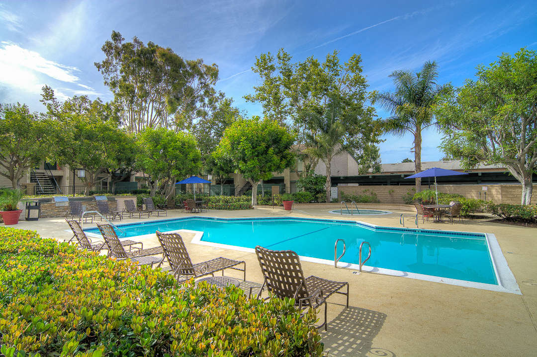 Villa Buena Apartments in Buena Park, CA