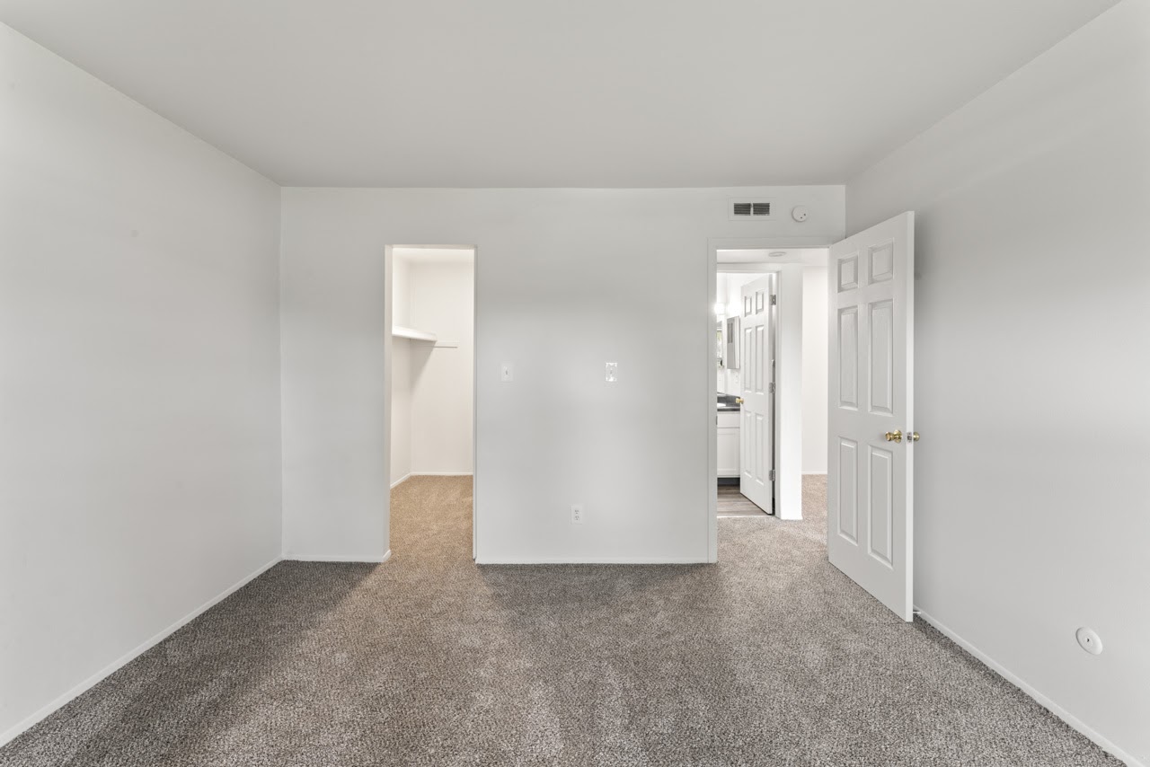 Apple Creek 1 BR 1 Ba