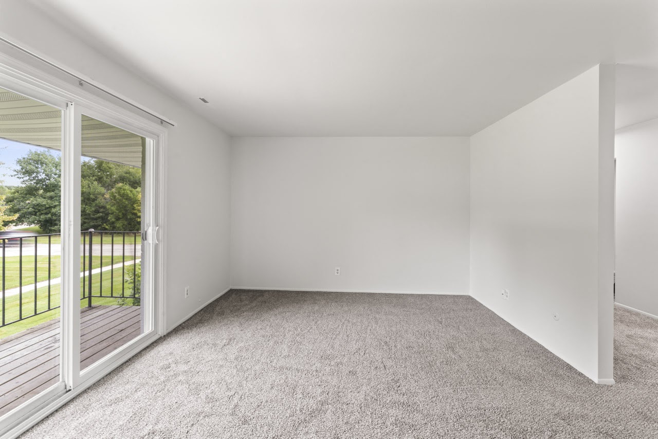 2 BR 1 ¼ Ba Photos