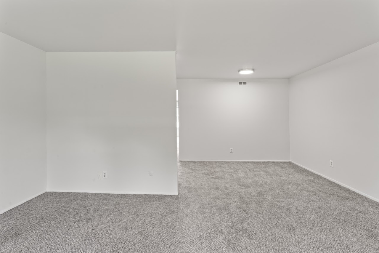 2 BR 1 ¼ Ba Photos