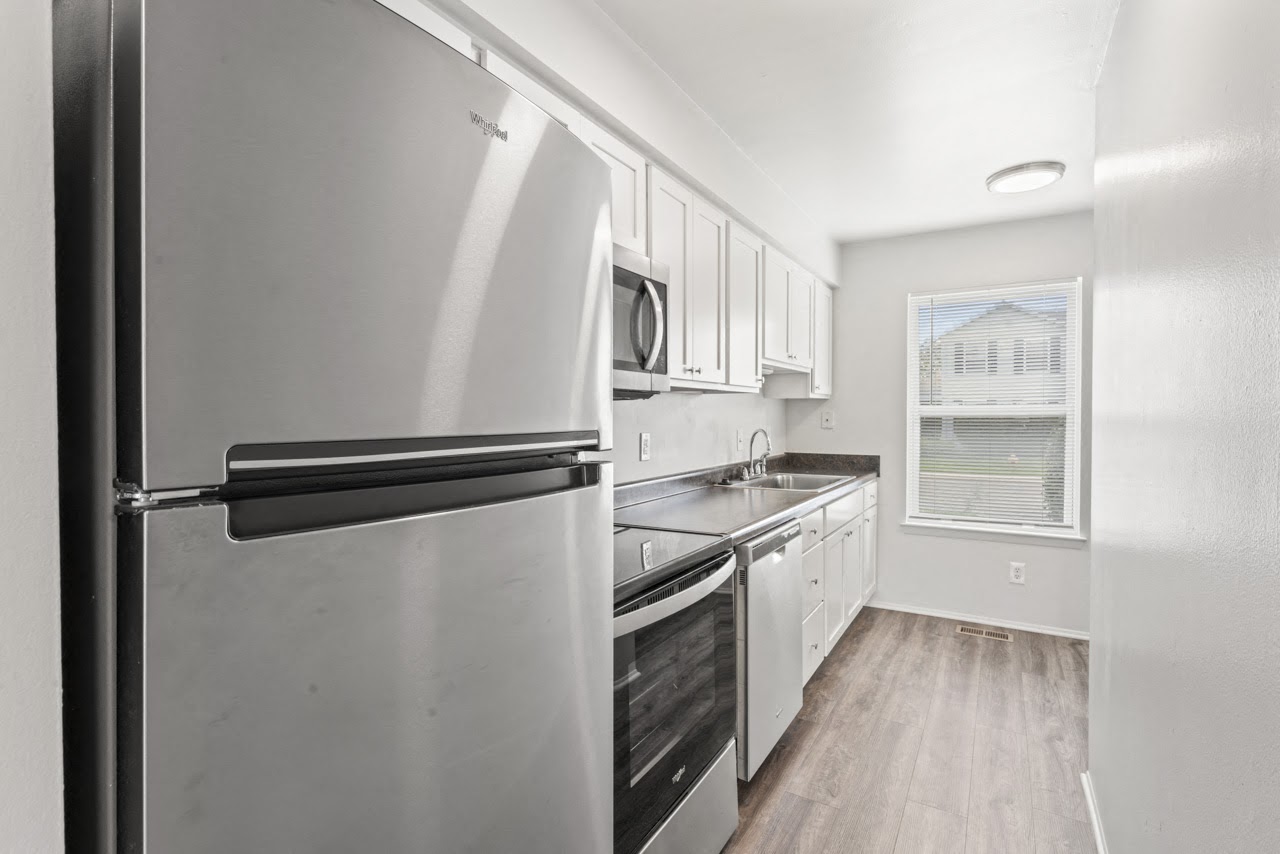 2 BR 1 ½ Ba Photos
