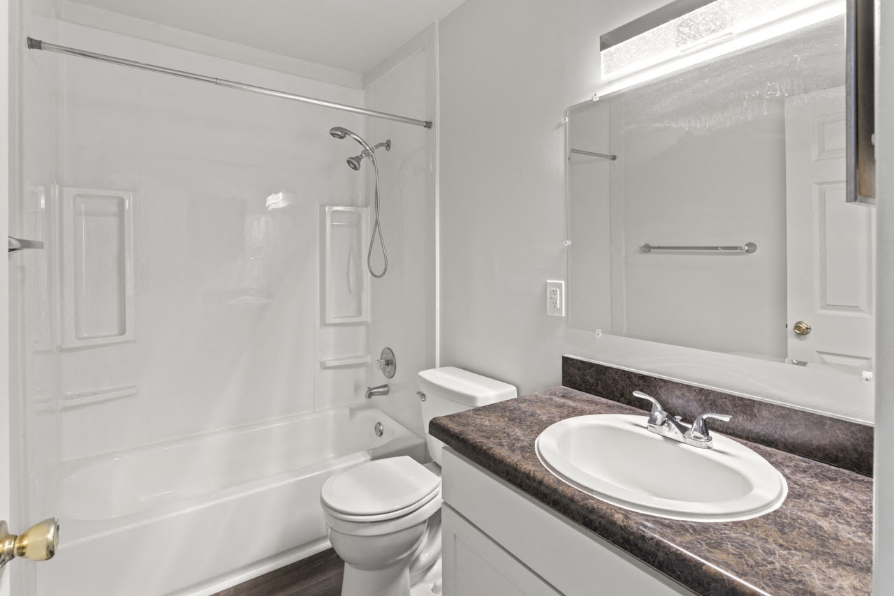 2 BR 1 ½ Ba Photos
