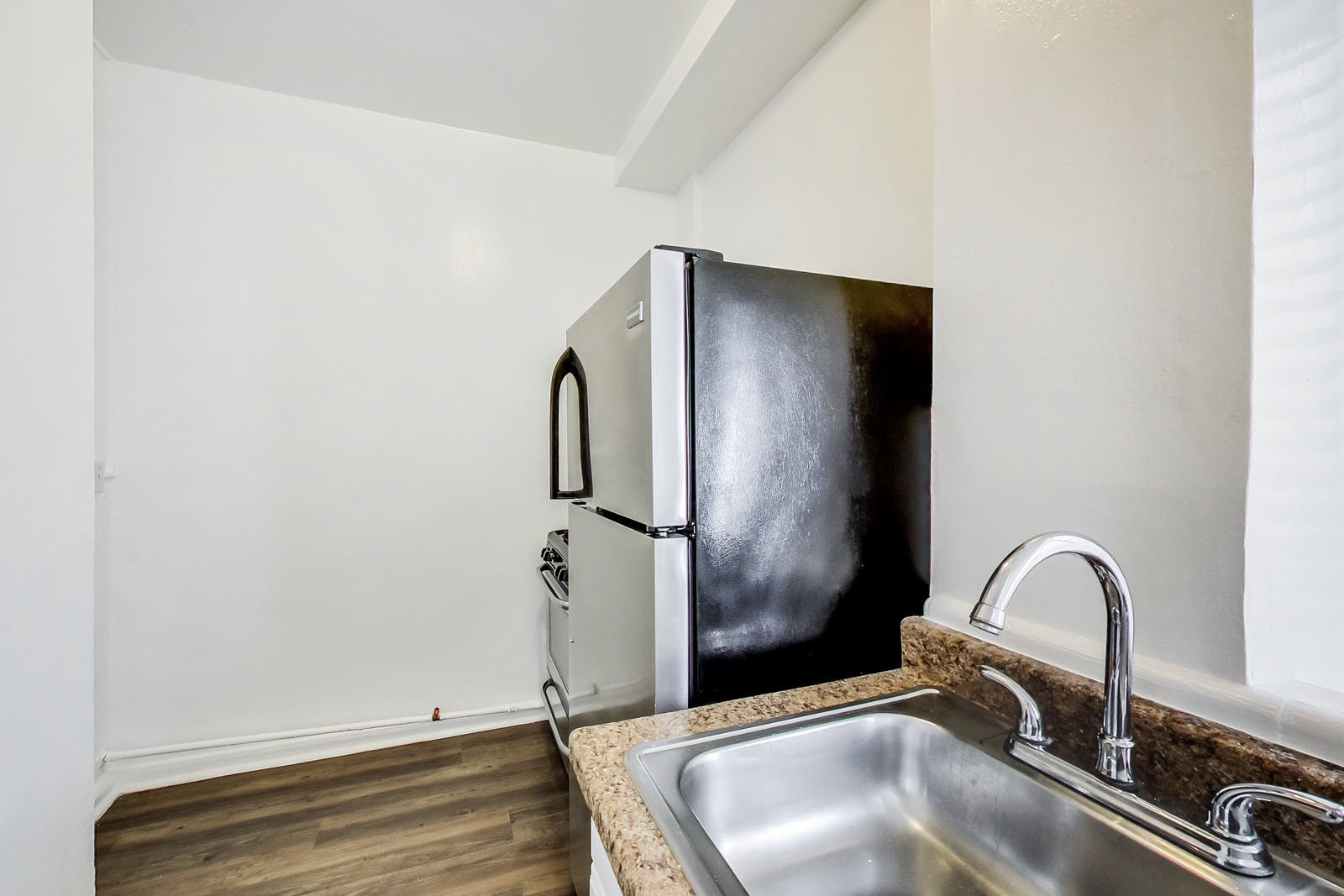 Gallery Photo 16