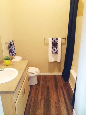 Bathroom  l Davinci Apartments