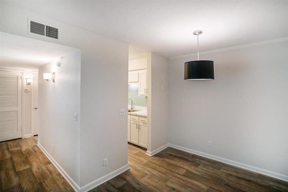 Gallery Photo 32