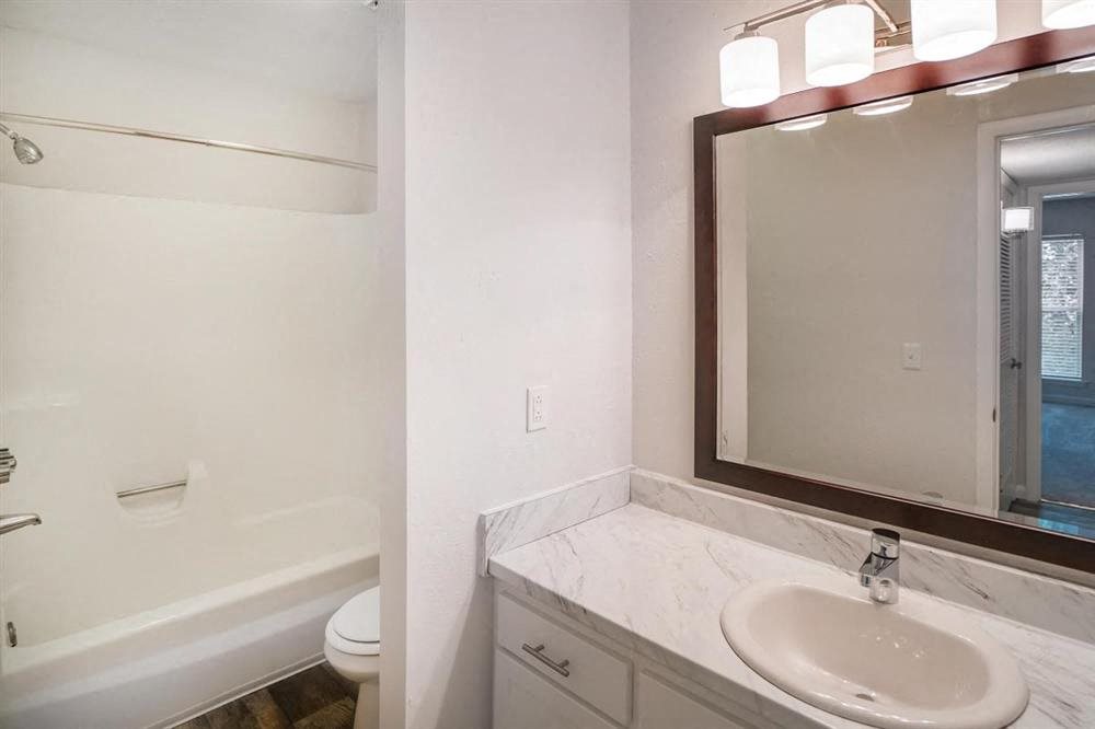 Gallery Photo 63